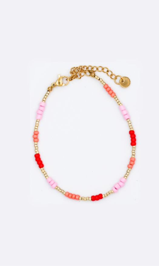 Gouden stainless steel kralen armband met gouden, roze, oranje en rode kralen