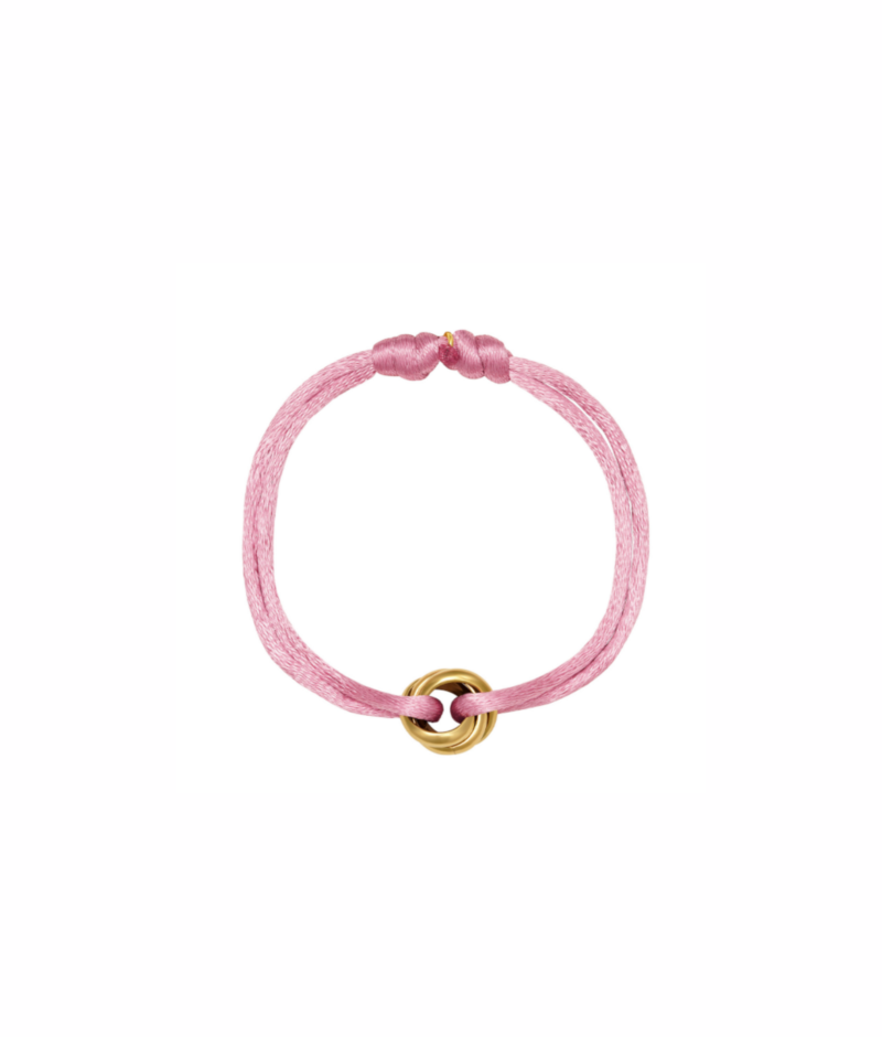 Licht roze satijnen armband met gouden ringetjes