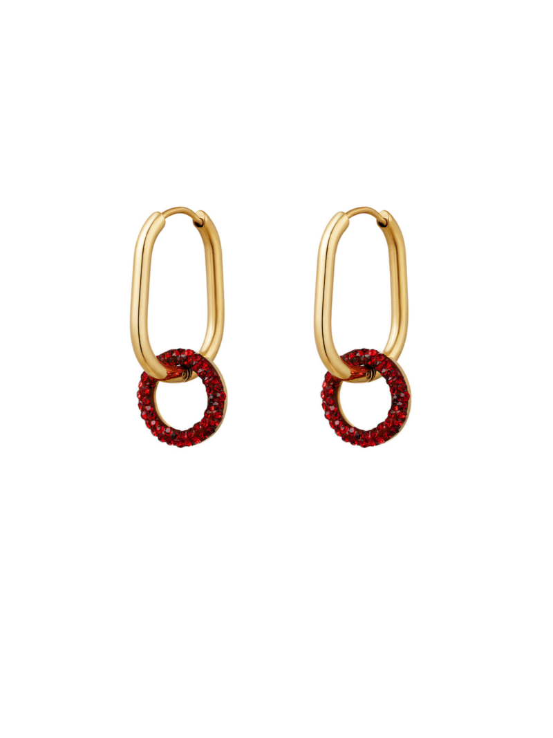 Gouden stainless steel oorbel met ronde hanger met rode diamantjes