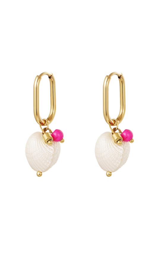 Gouden stainless steel oorbellen met een schelp en roze kraaltje