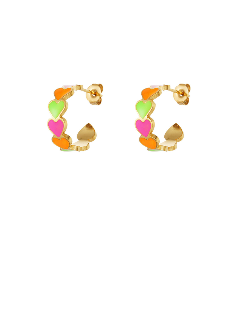 Gouden stainless steel ring oorbellen met kleine hartjes in het oranje, roze en groen