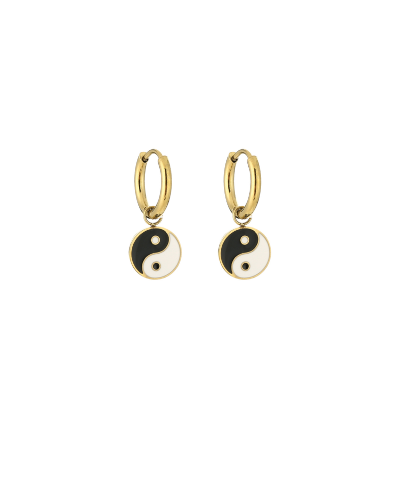 Gouden stainless steel oorbellen met een yin yang hanger